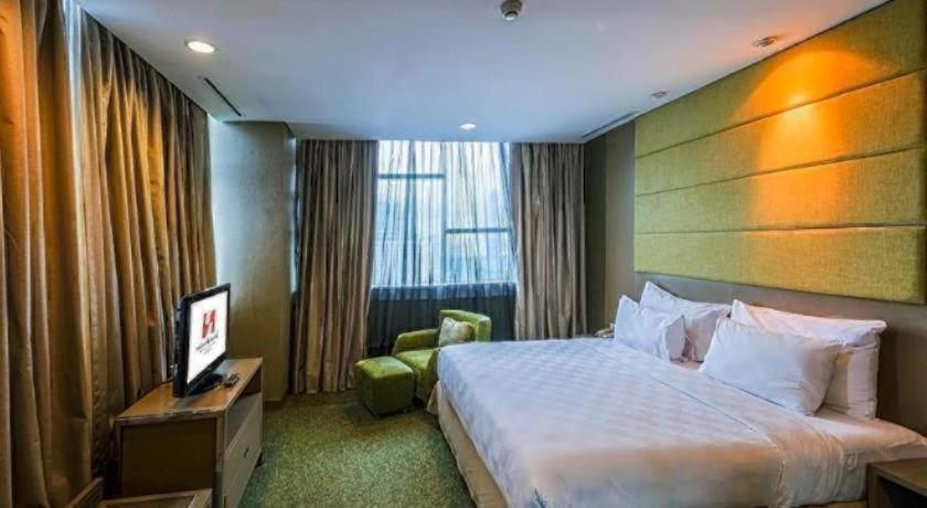 Swiss-Belhotel Mangga Besar Cakarta Dış mekan fotoğraf