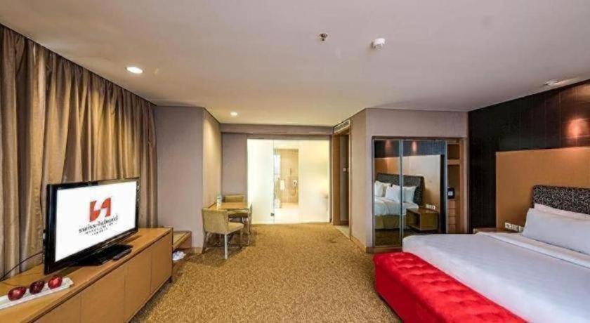 Swiss-Belhotel Mangga Besar Cakarta Dış mekan fotoğraf